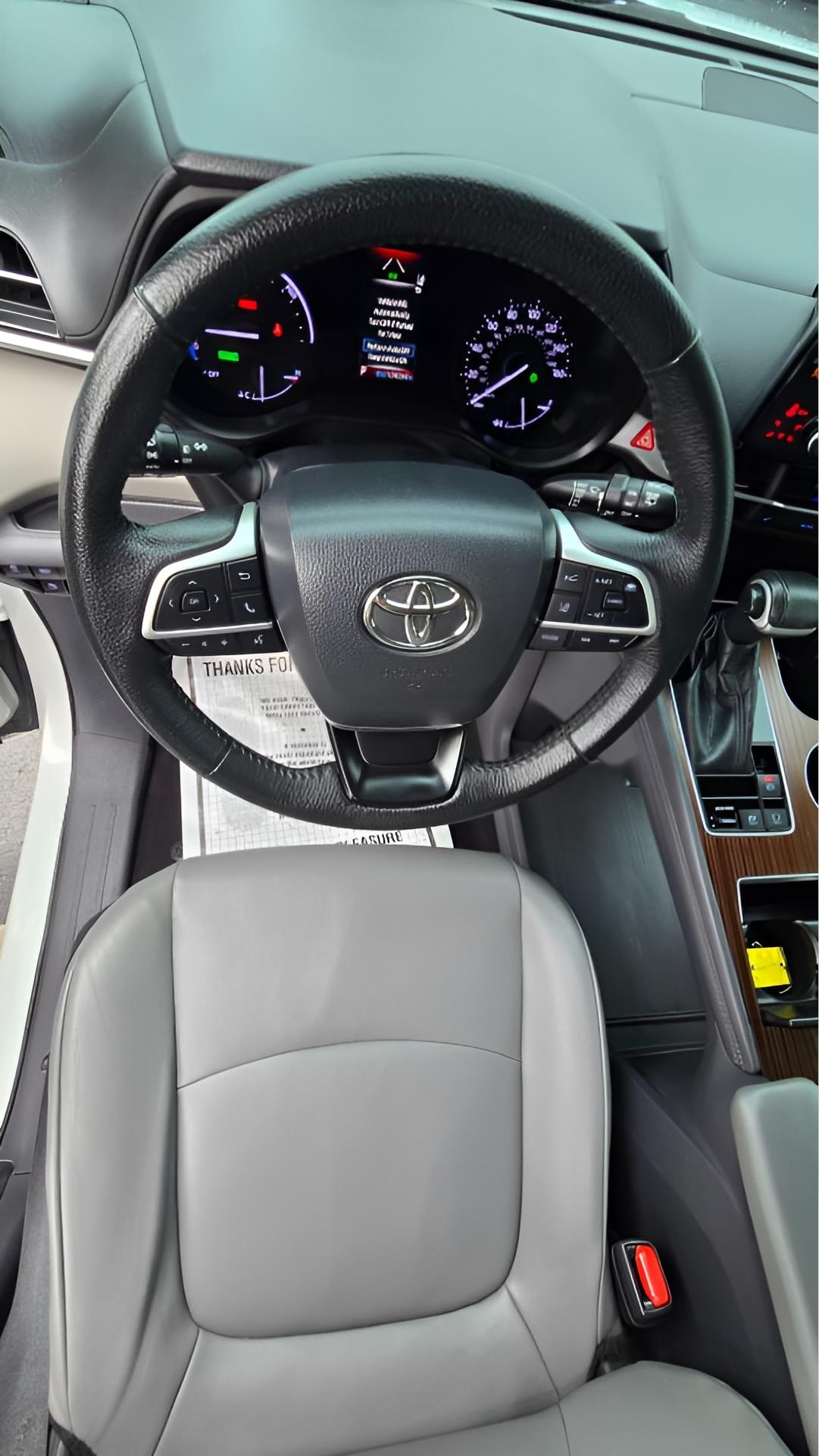 Toyota Sienna XLE 7-Passenger 2022