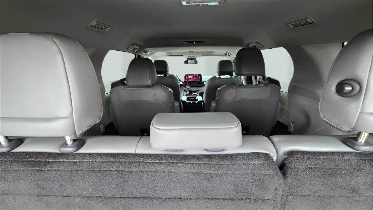 Toyota Sienna XLE 7-Passenger 2022