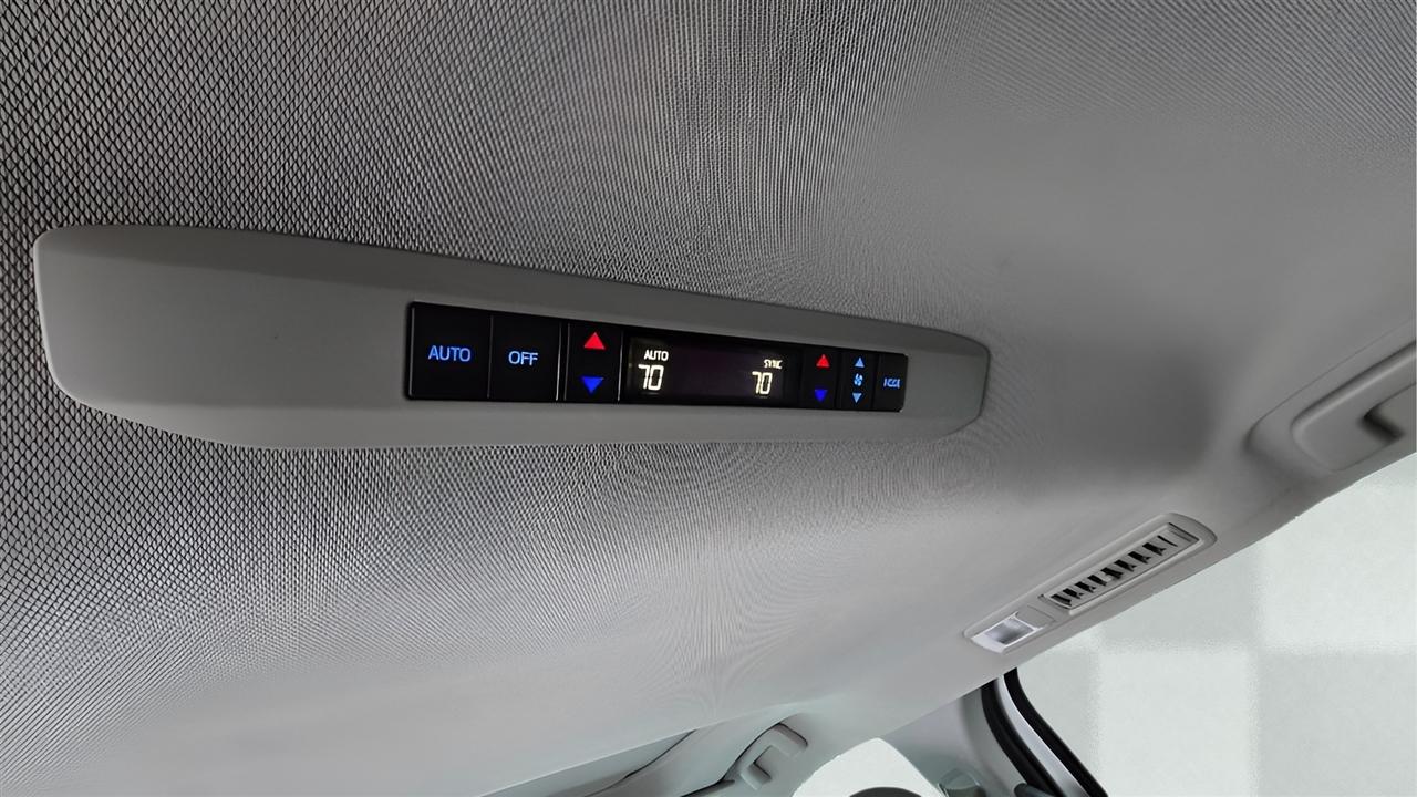 Toyota Sienna XLE 7-Passenger 2022