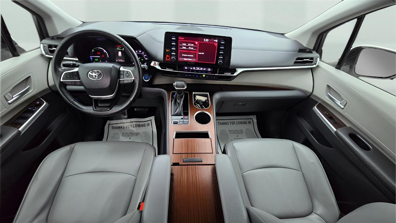 Toyota Sienna XLE 7-Passenger 2022