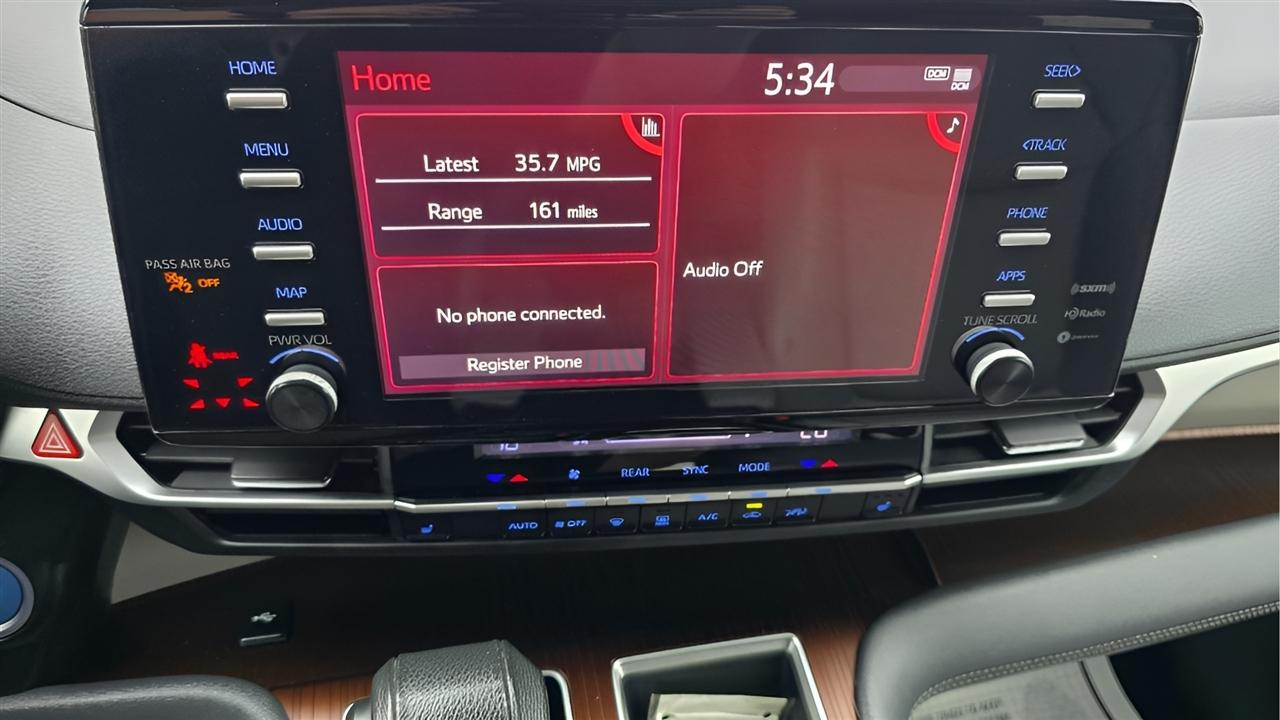 Toyota Sienna XLE 7-Passenger 2022