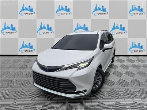 2022 Toyota Sienna XLE 7-Passenger