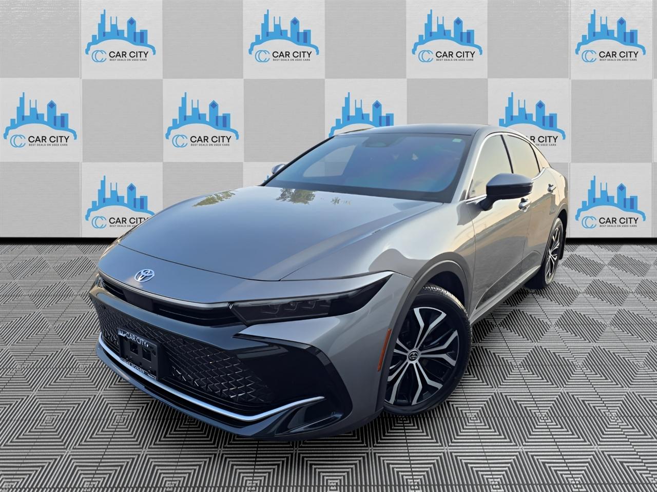 Toyota Crown Limited AWD (Natl) 2024