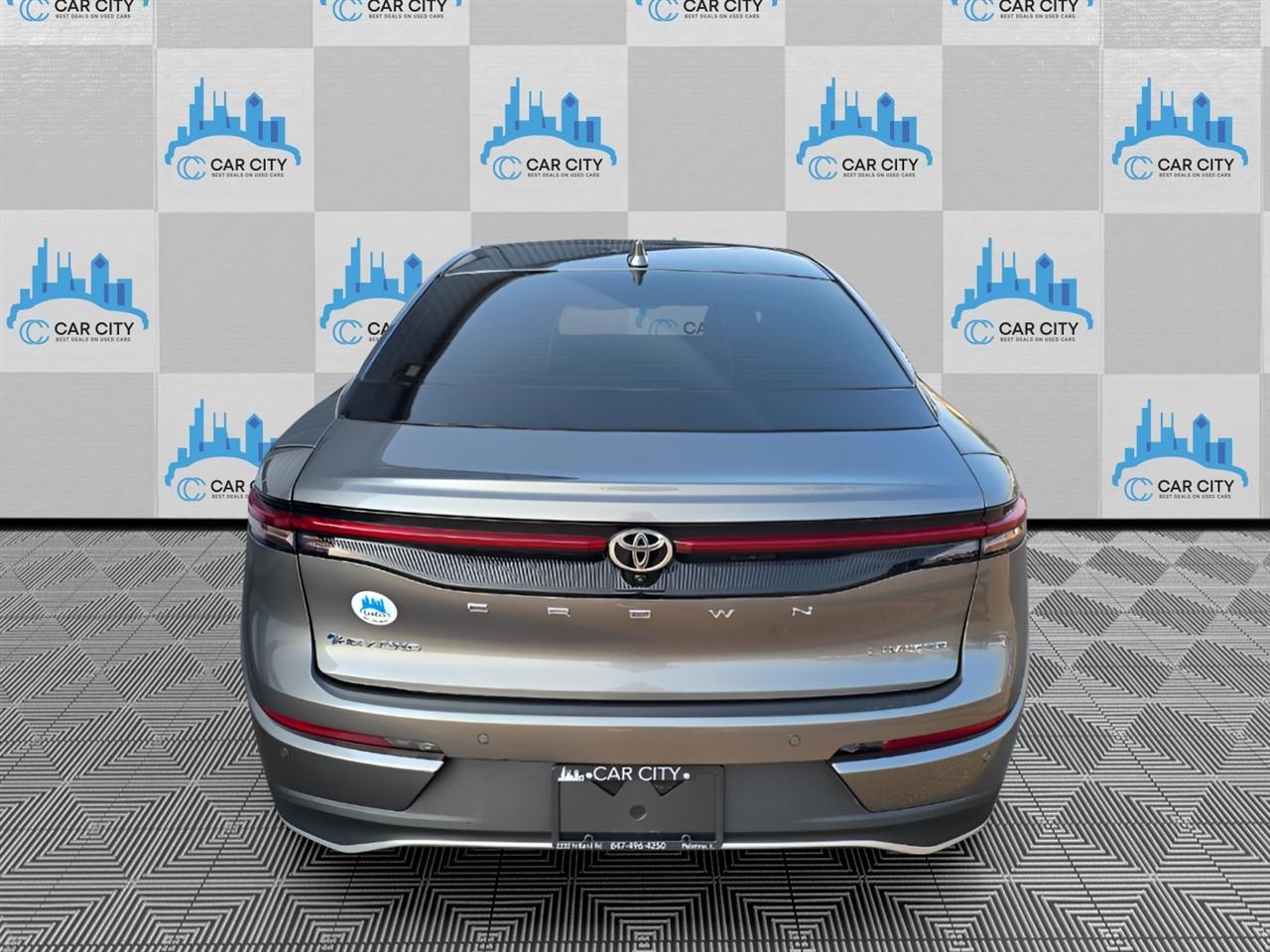 Toyota Crown Limited AWD (Natl) 2024