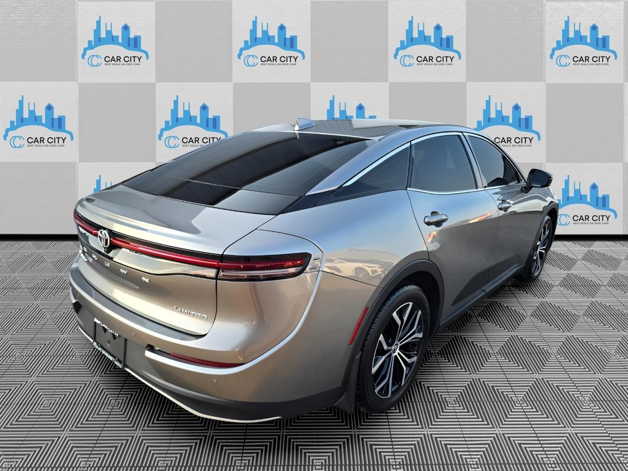 Toyota Crown Limited AWD (Natl) 2024