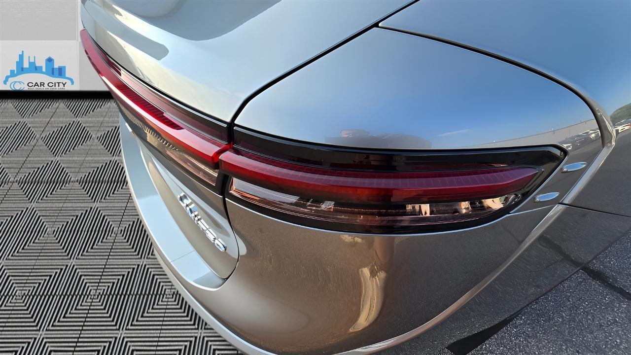 Toyota Crown Limited AWD (Natl) 2024