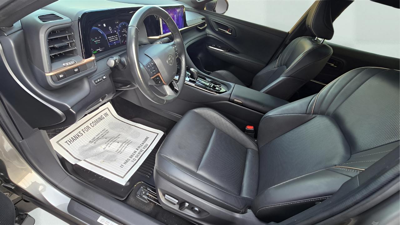 Toyota Crown Limited AWD (Natl) 2024