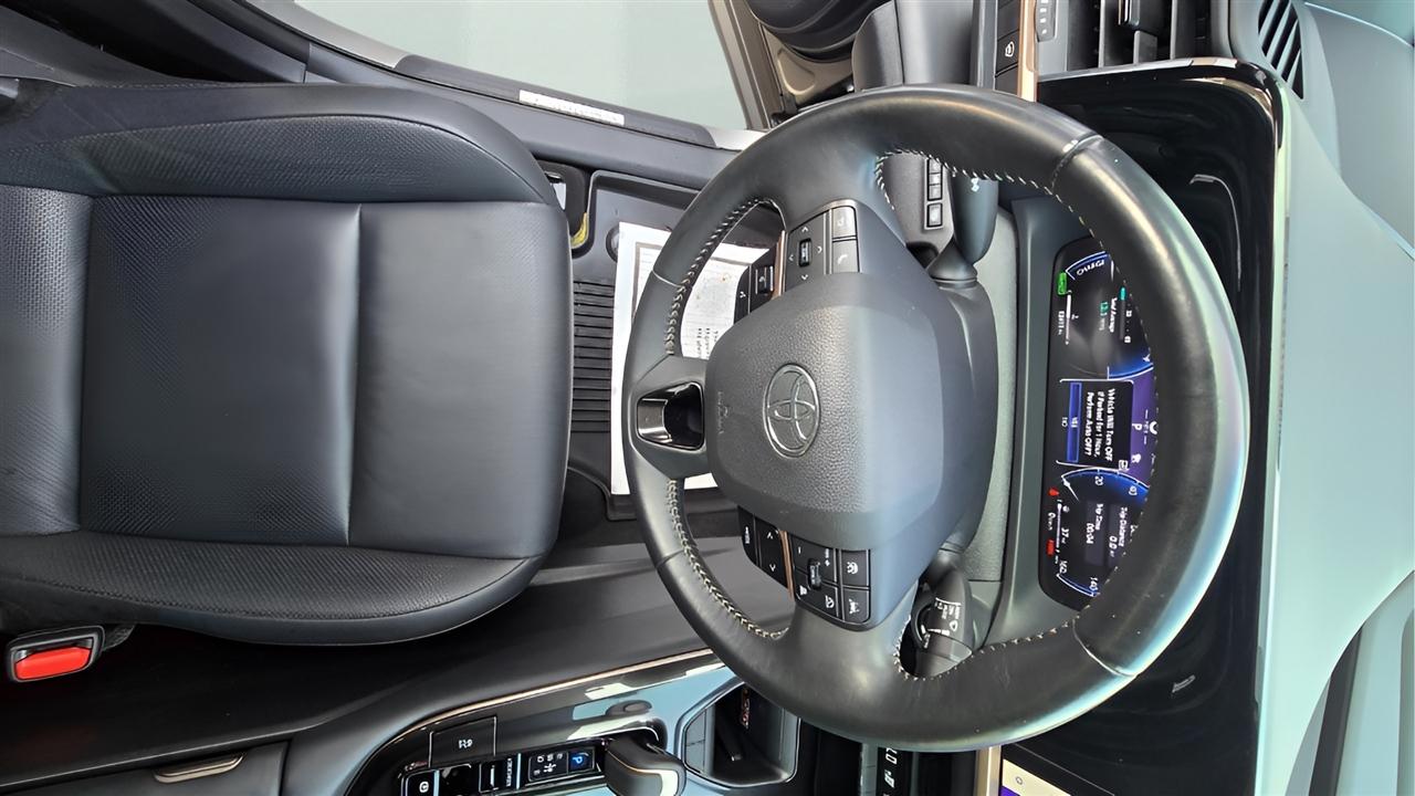 Toyota Crown Limited AWD (Natl) 2024