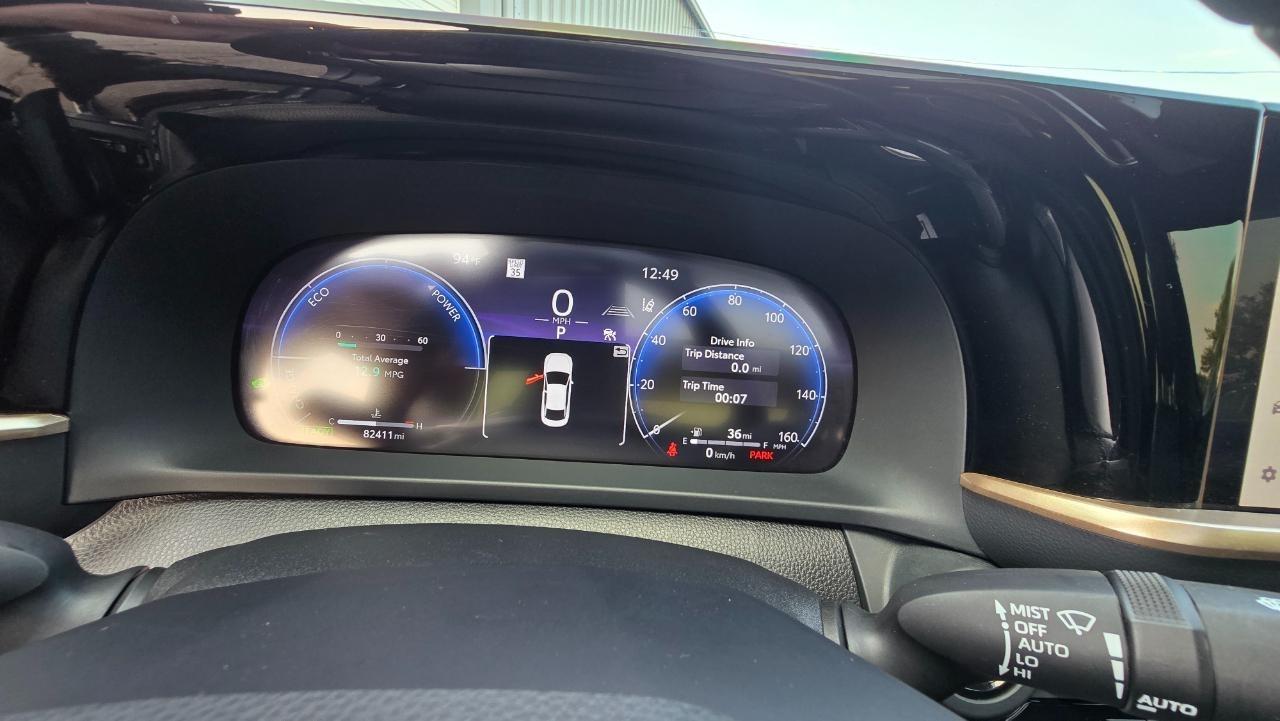 Toyota Crown Limited AWD (Natl) 2024