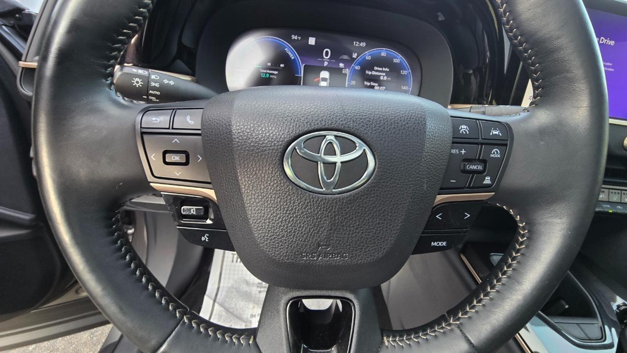 Toyota Crown Limited AWD (Natl) 2024
