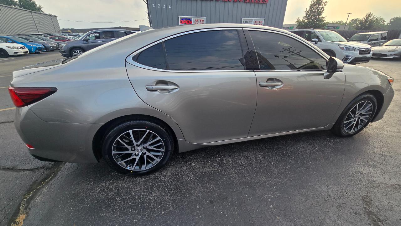 Lexus ES 350 Sedan 2017
