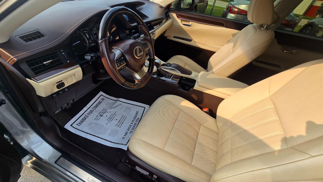Lexus ES 350 Sedan 2017