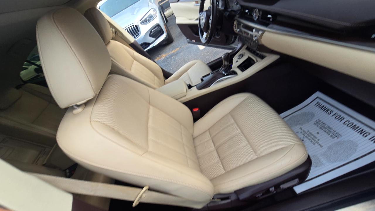Lexus ES 350 Sedan 2017