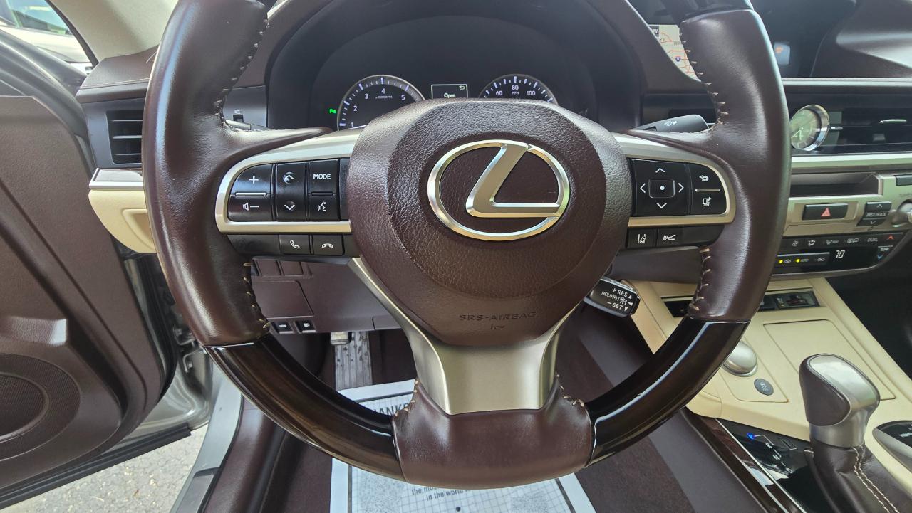 Lexus ES 350 Sedan 2017
