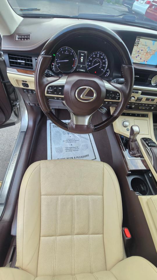 Lexus ES 350 Sedan 2017