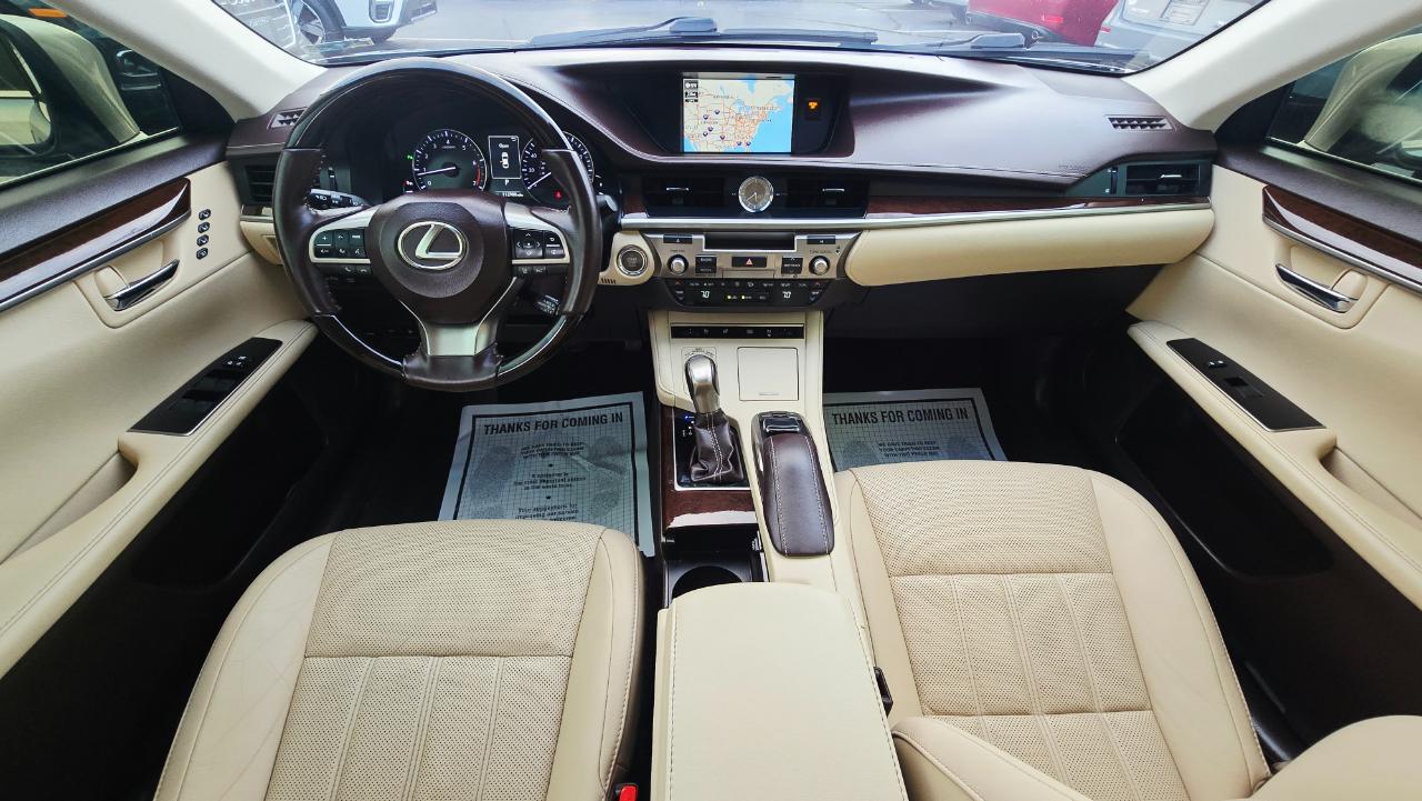 Lexus ES 350 Sedan 2017