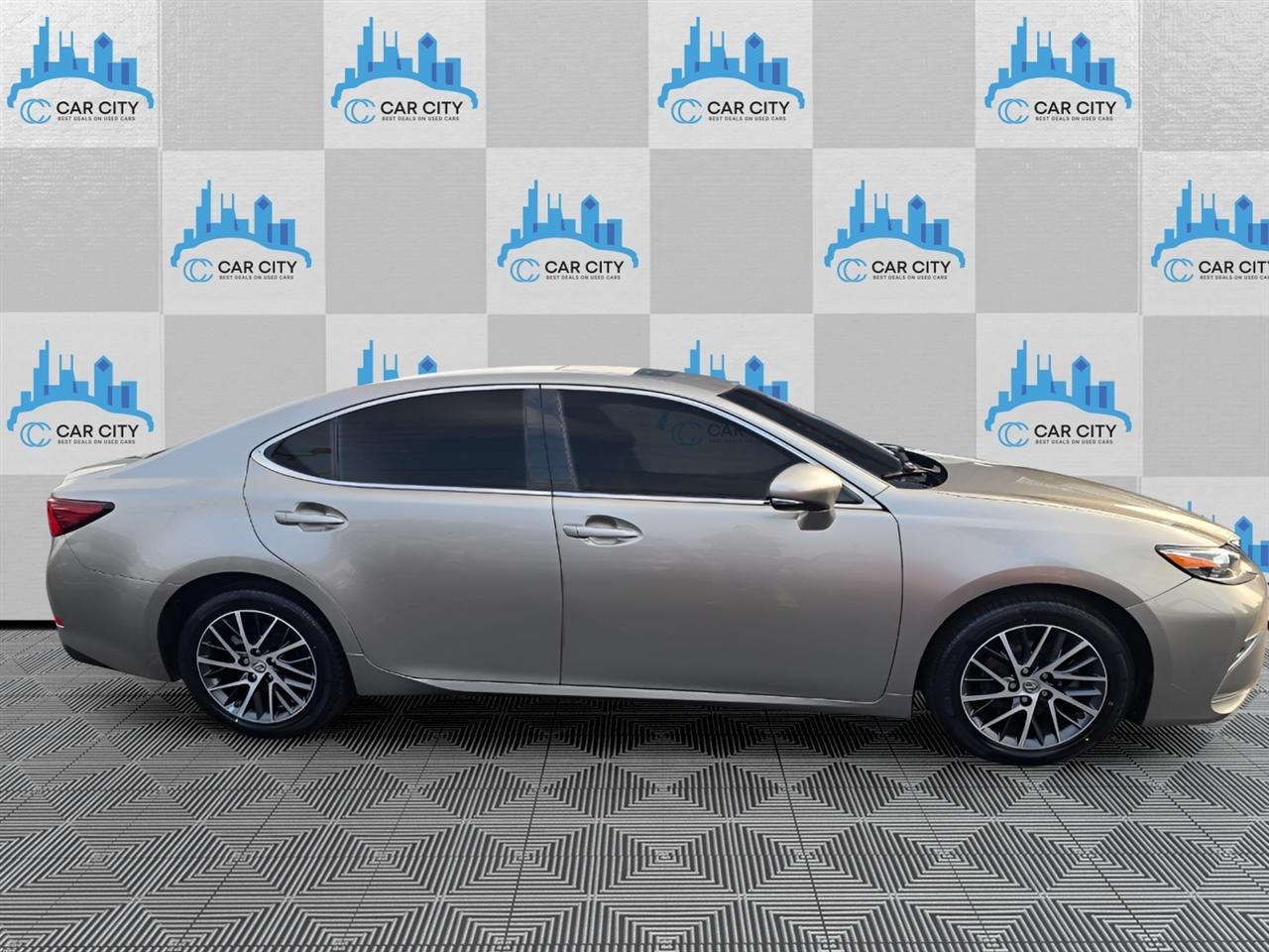 Lexus ES 350 Sedan 2017