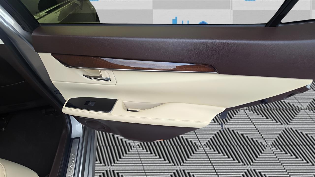 Lexus ES 350 Sedan 2017