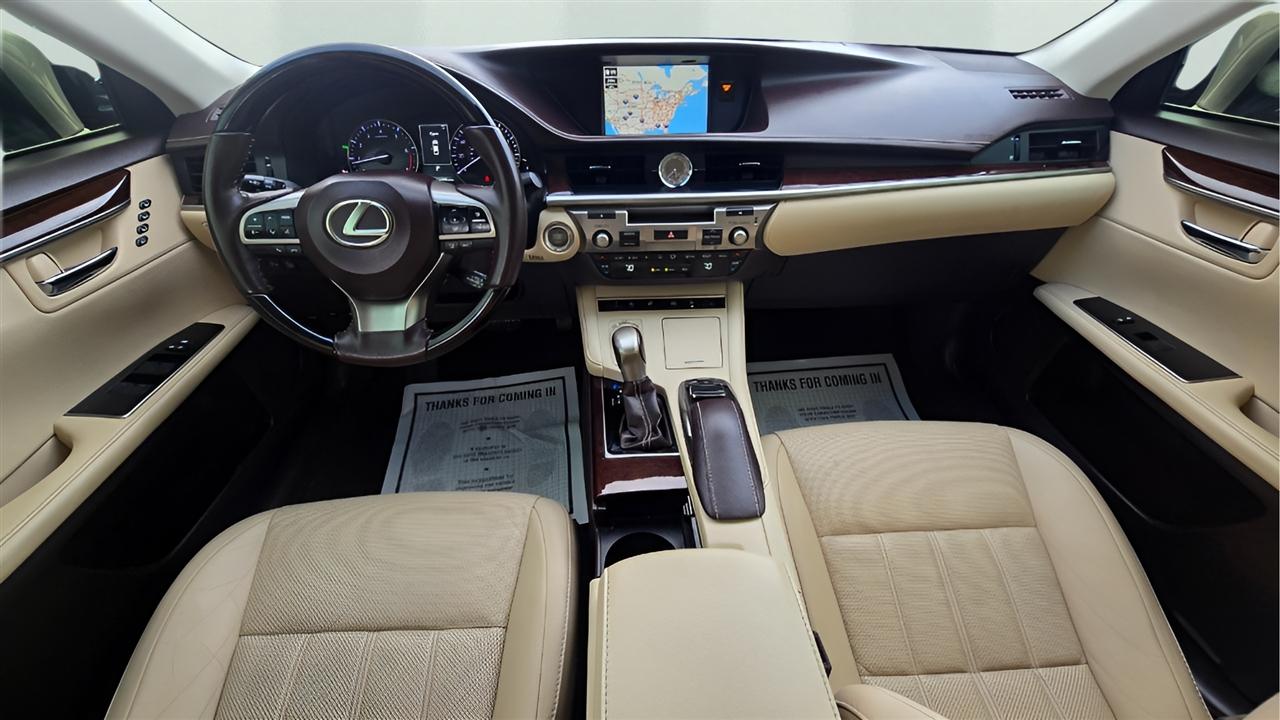 Lexus ES 350 Sedan 2017