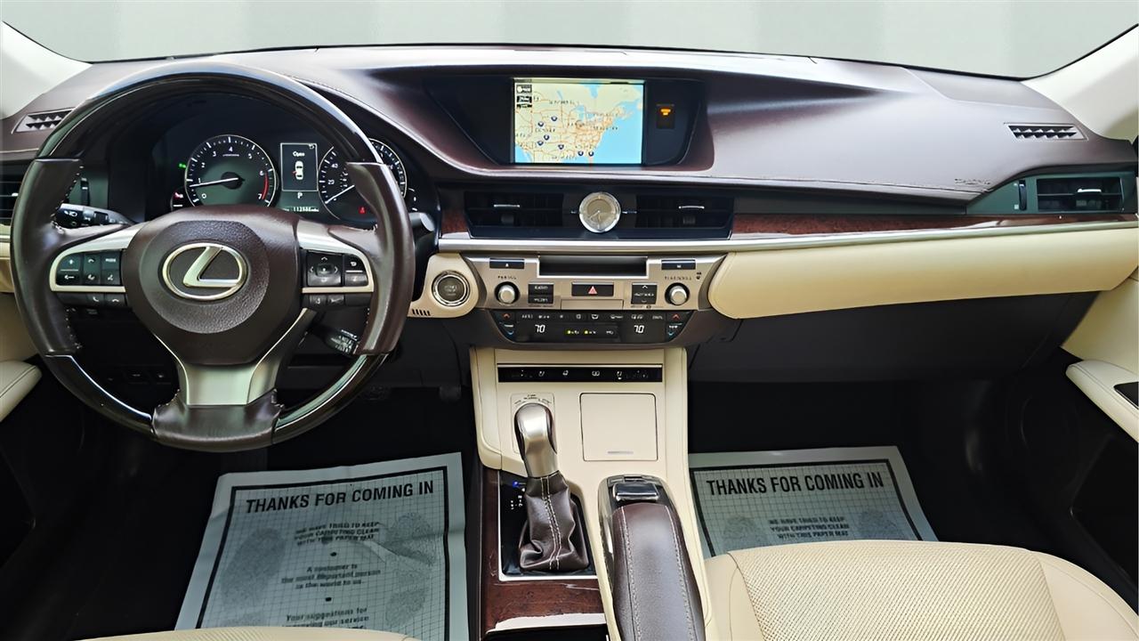 Lexus ES 350 Sedan 2017