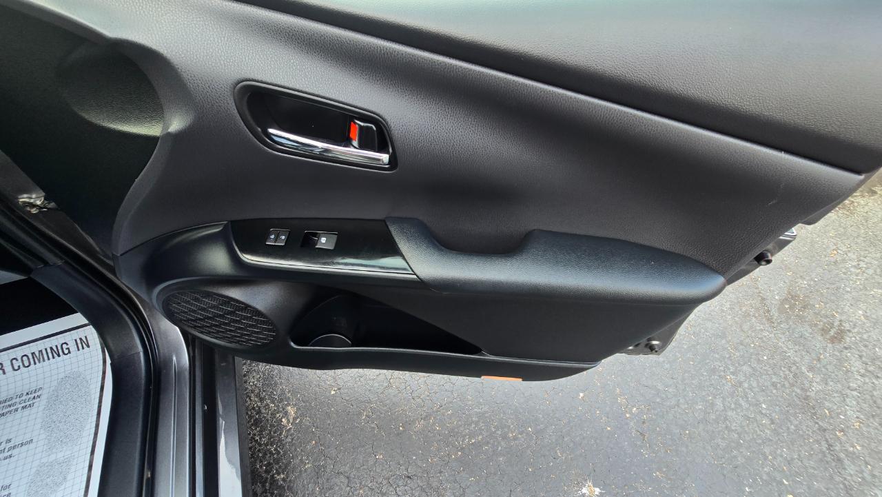 Toyota Prius Prius IV 2017