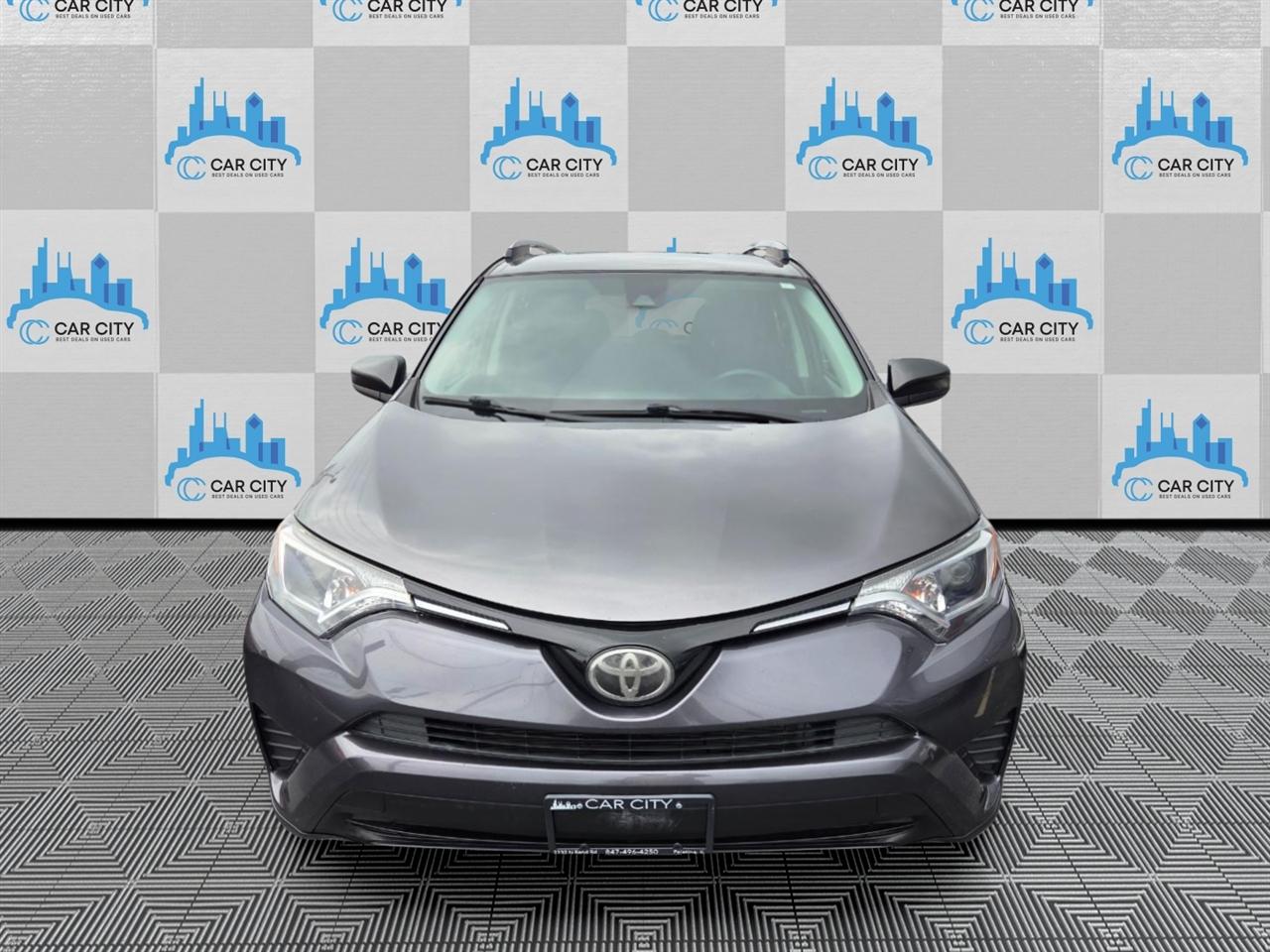 Toyota RAV4 LE AWD 2017