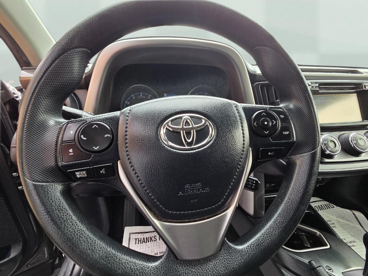 Toyota RAV4 LE AWD 2017