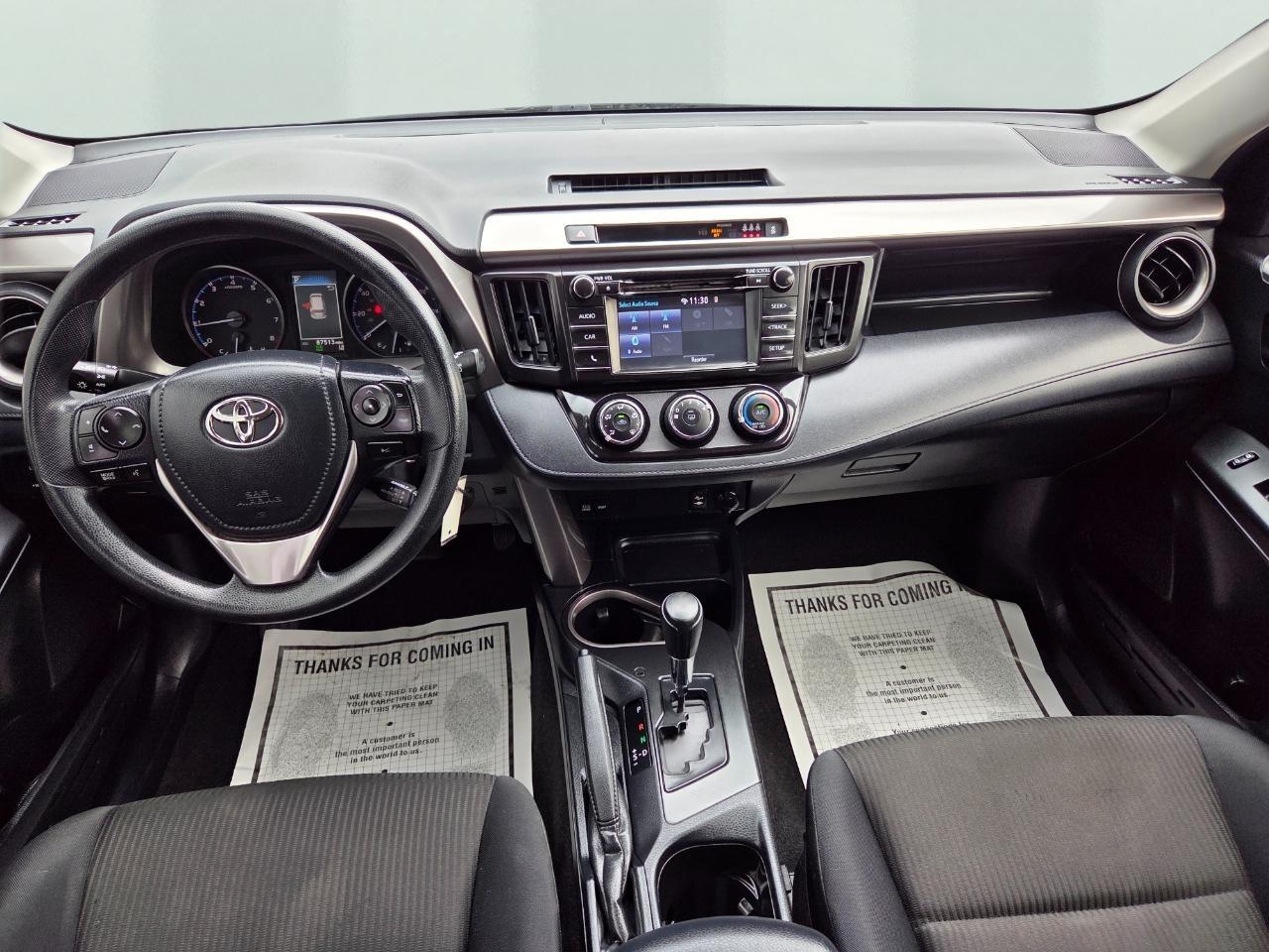 Toyota RAV4 LE AWD 2017
