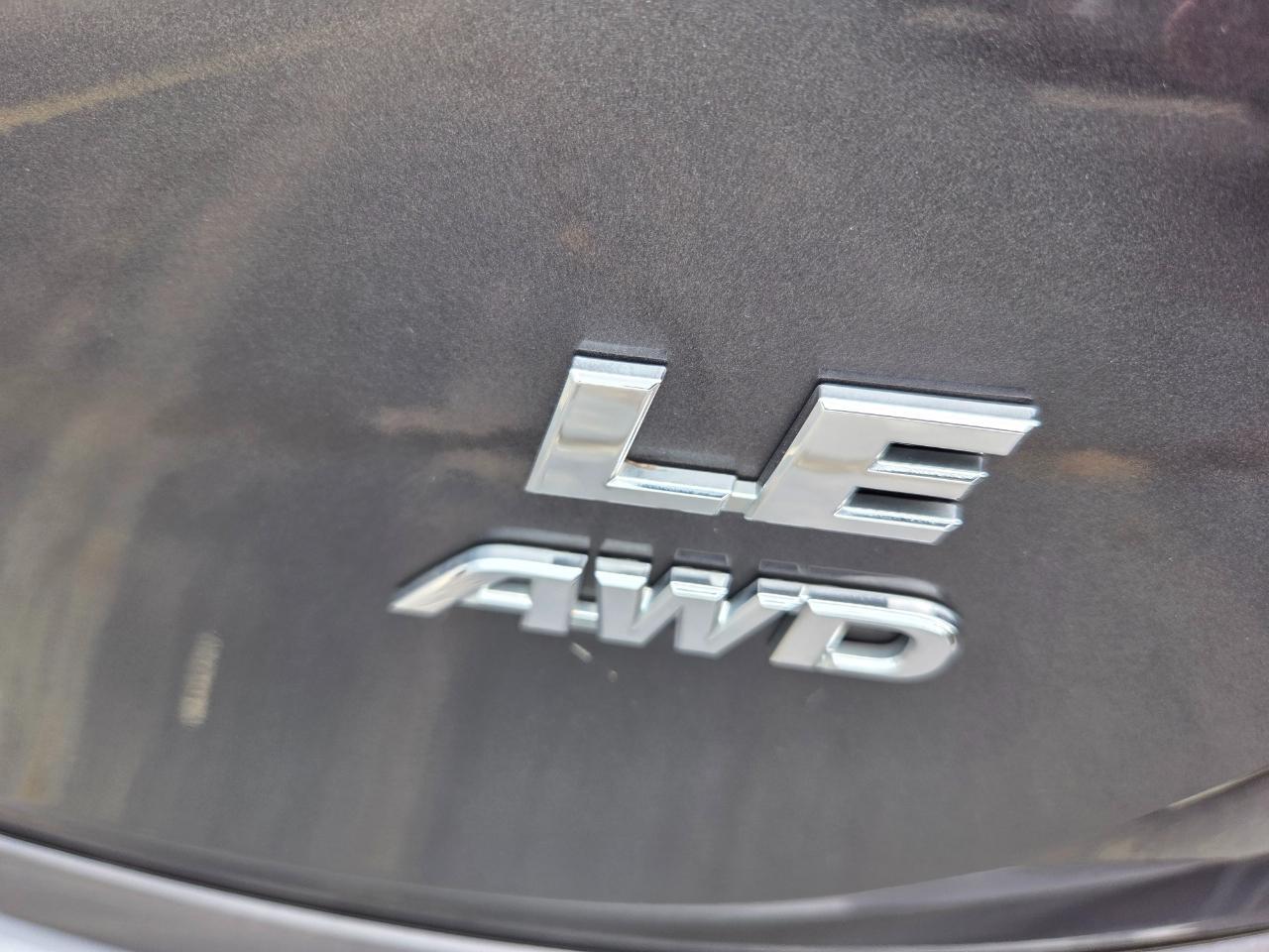 Toyota RAV4 LE AWD 2017