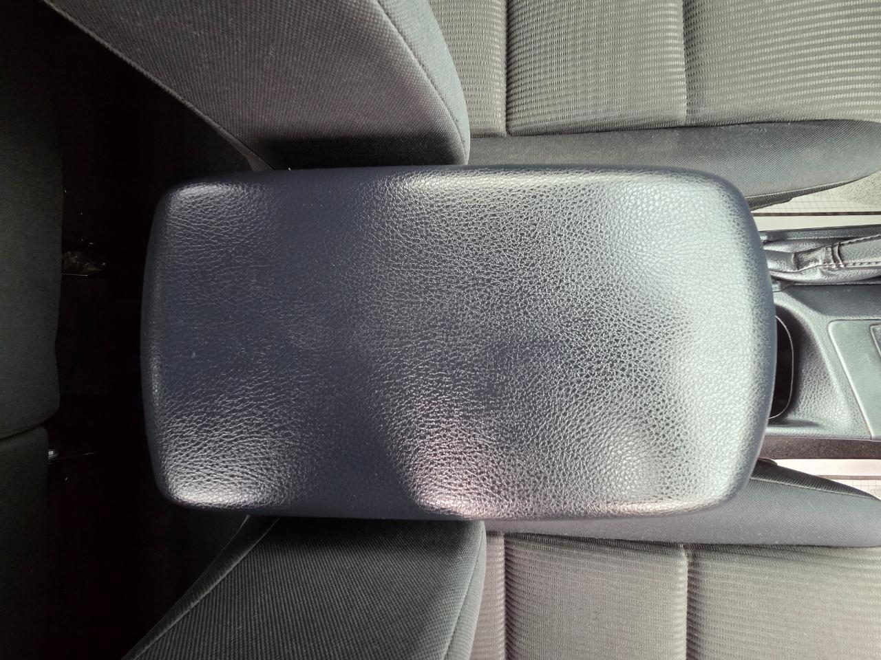 Toyota RAV4 LE AWD 2017