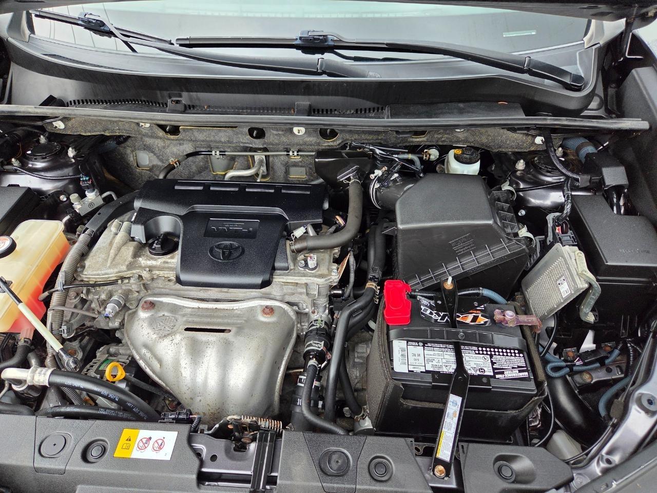 Toyota RAV4 LE AWD 2017