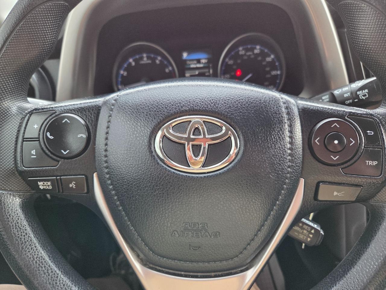 Toyota RAV4 LE AWD 2017