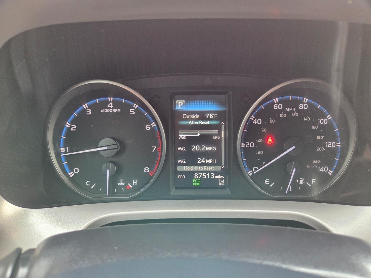 Toyota RAV4 LE AWD 2017