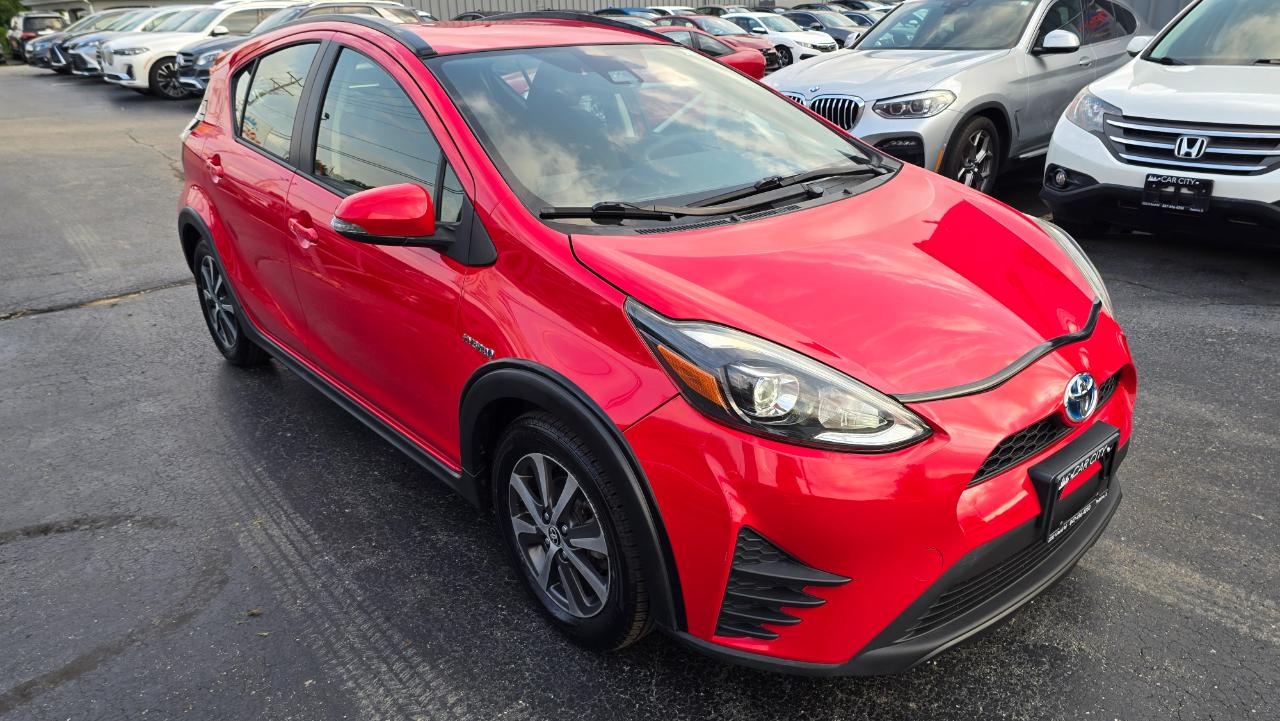 Toyota Prius c Four 2018