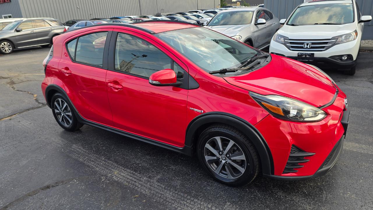 Toyota Prius c Four 2018