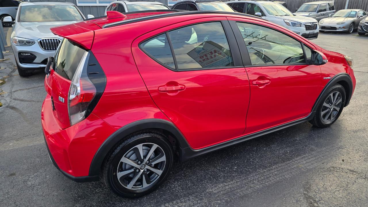 Toyota Prius c Four 2018