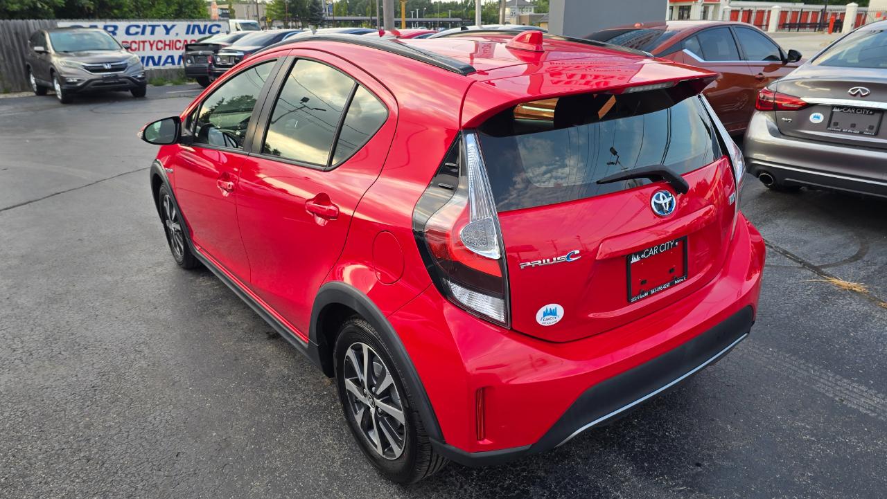 Toyota Prius c Four 2018
