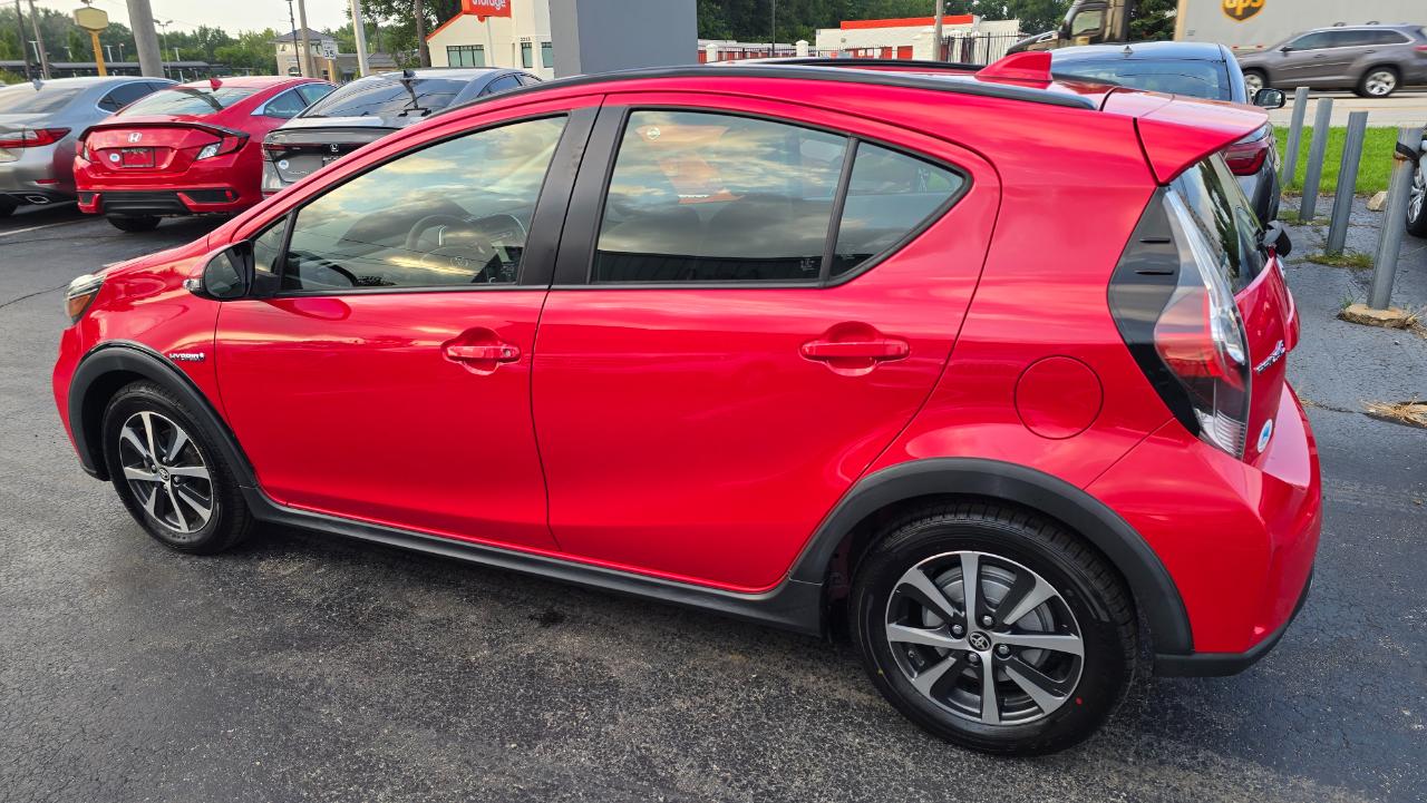 Toyota Prius c Four 2018