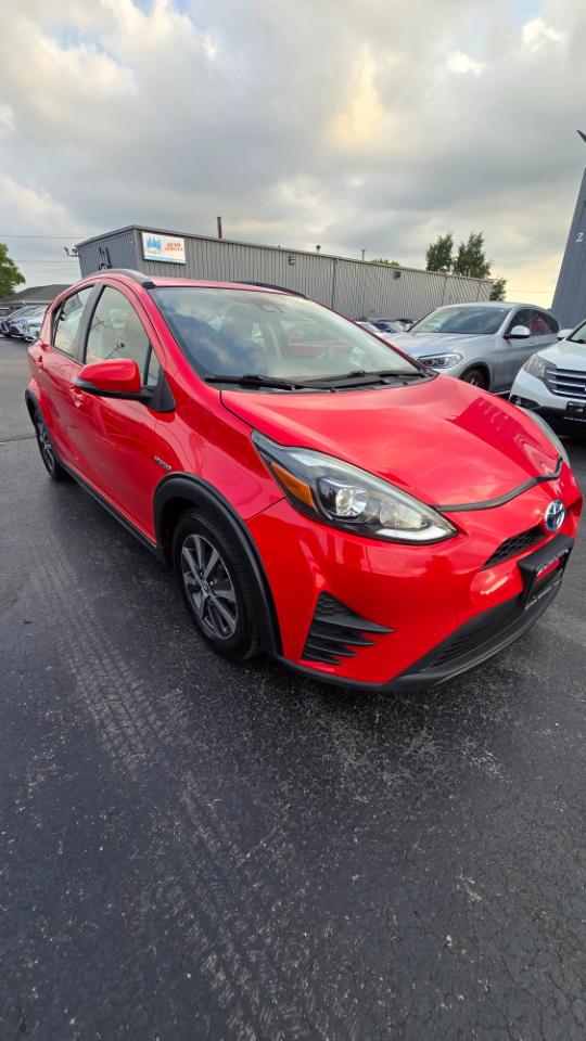 Toyota Prius c Four 2018