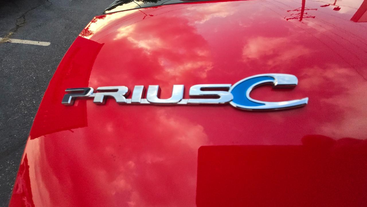 Toyota Prius c Four 2018