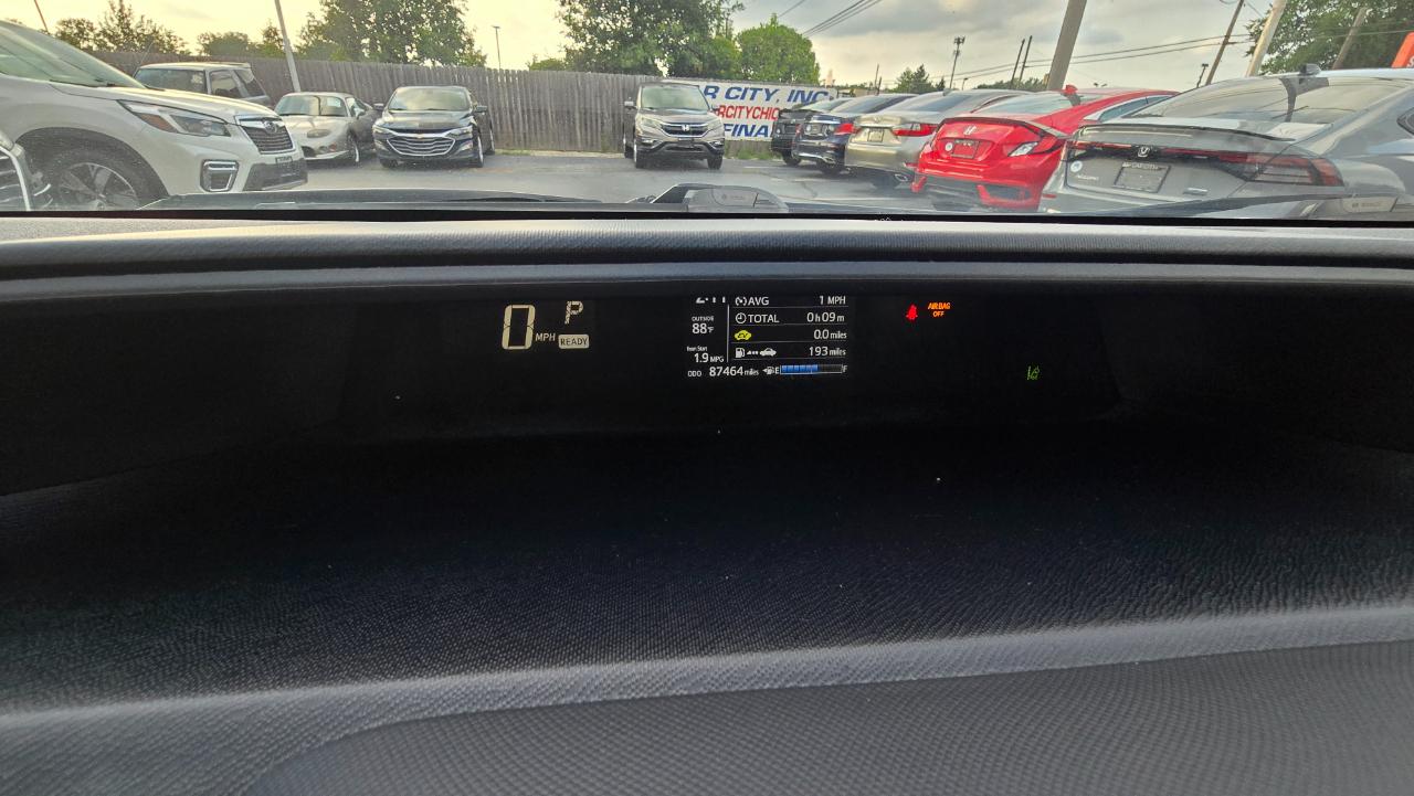 Toyota Prius c Four 2018