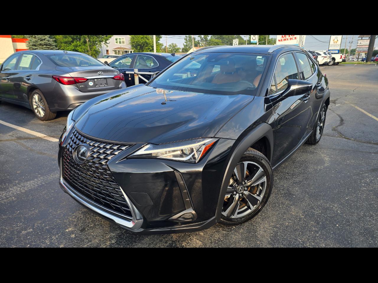 Lexus UX 200 Base 2019