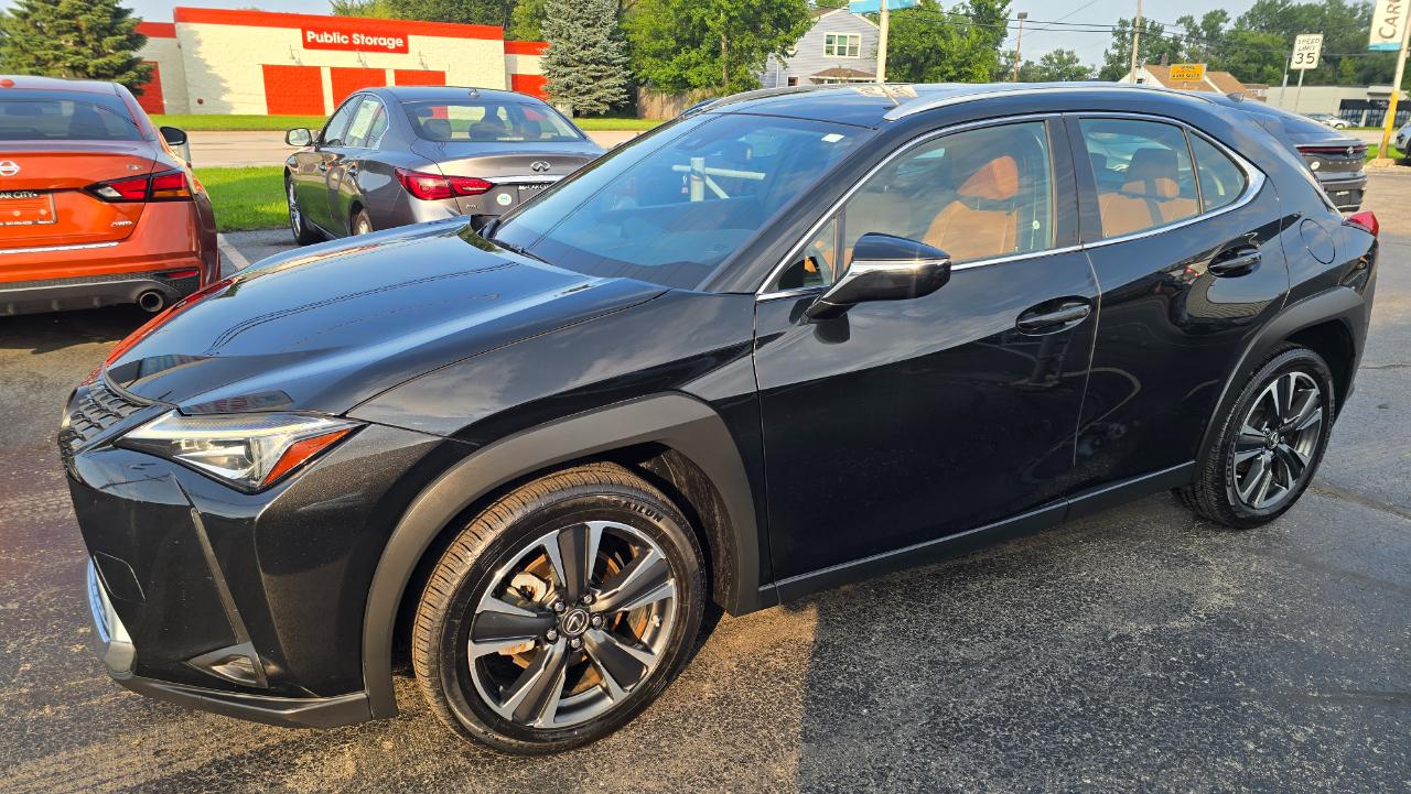 Lexus UX 200 Base 2019