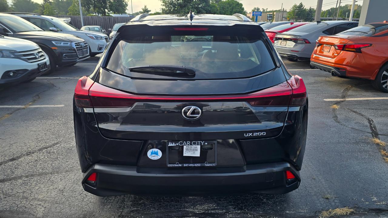 Lexus UX 200 Base 2019