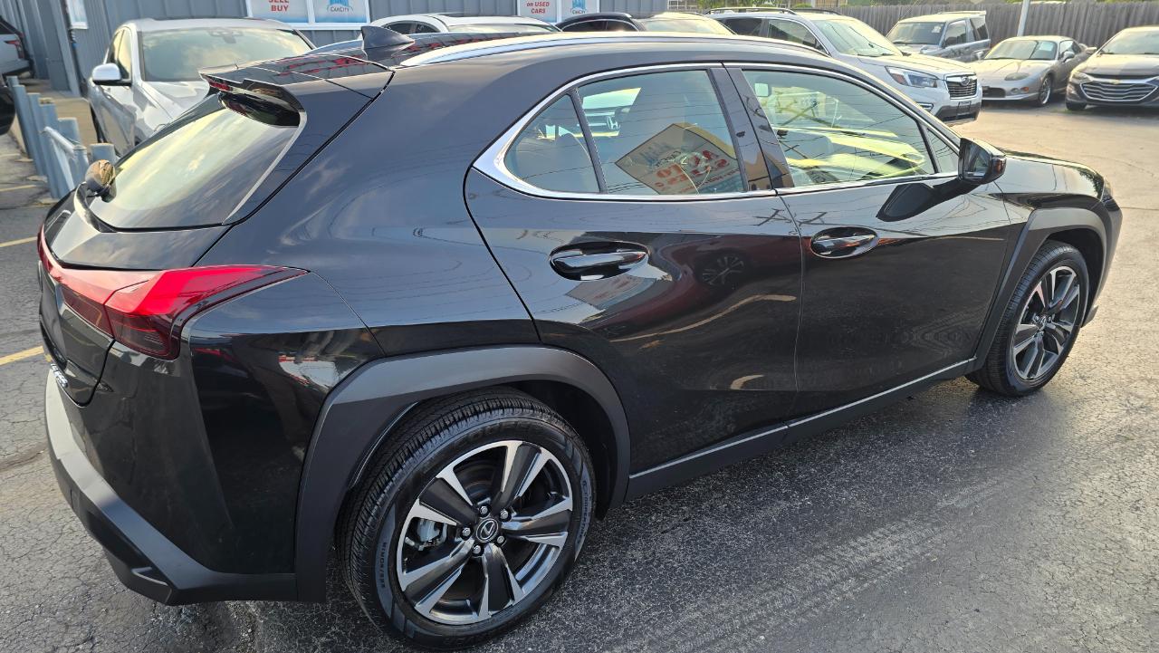 Lexus UX 200 Base 2019