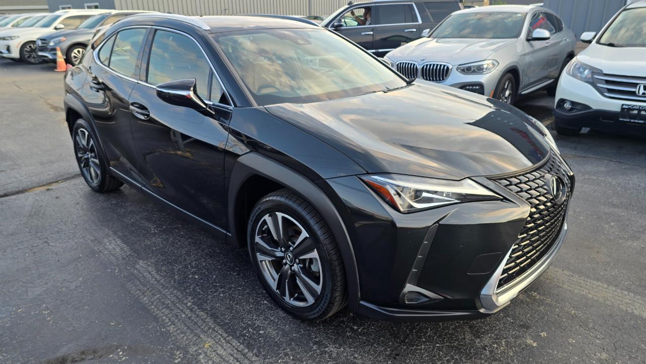 Lexus UX 200 Base 2019