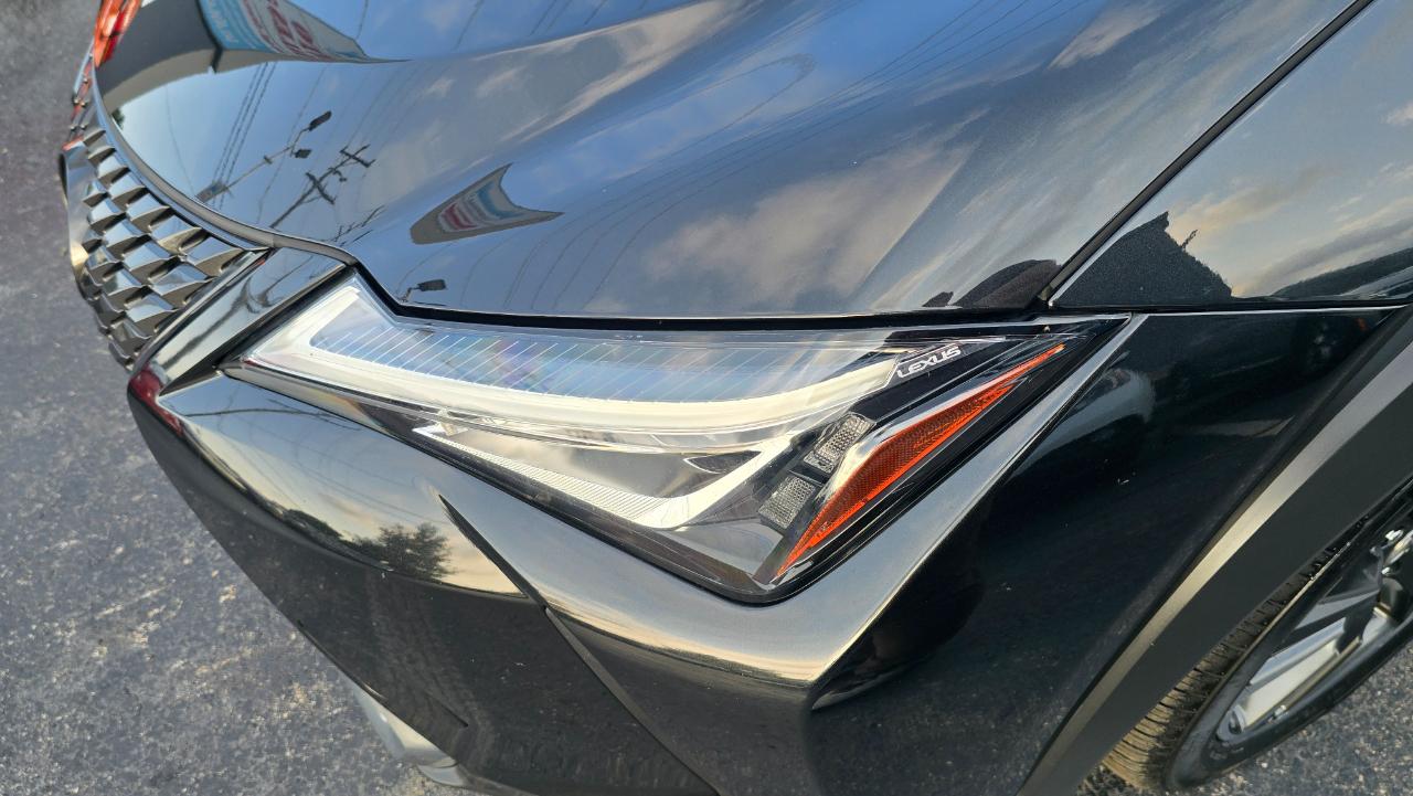 Lexus UX 200 Base 2019