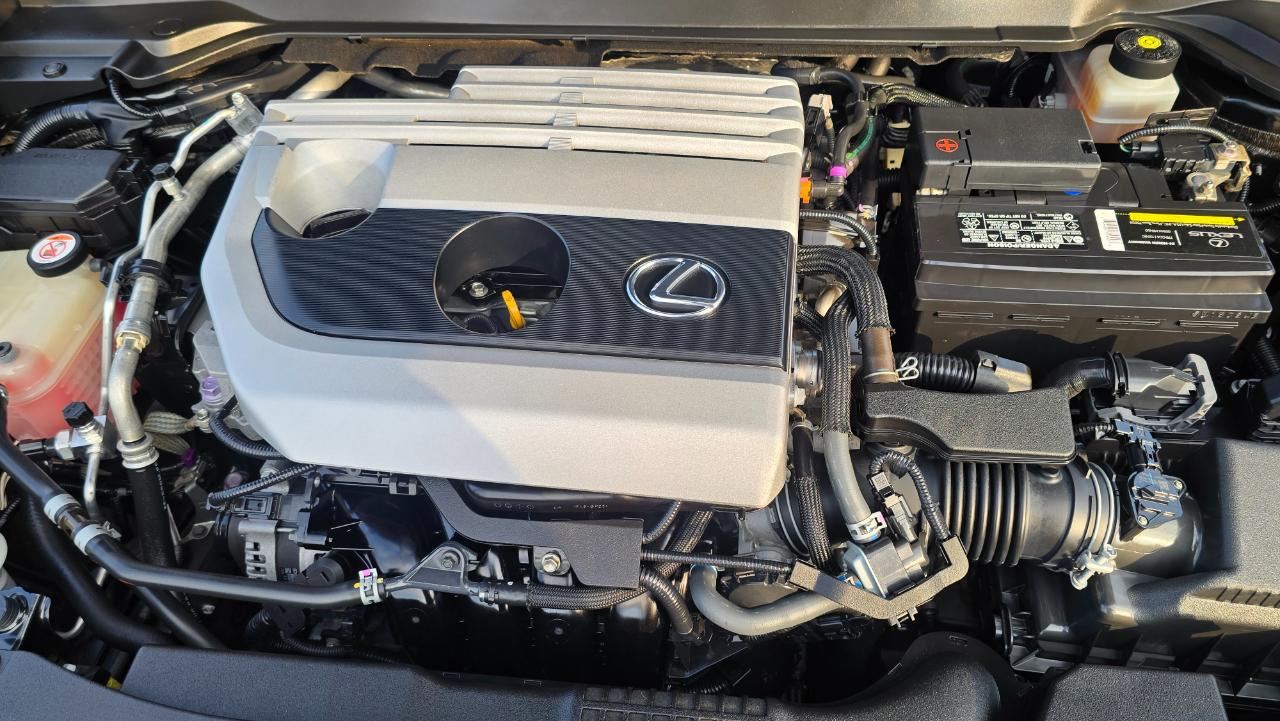Lexus UX 200 Base 2019