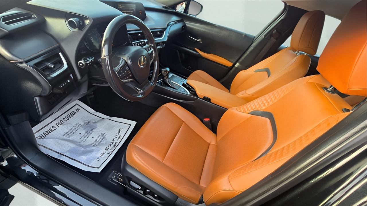 Lexus UX 200 Luxury 2019