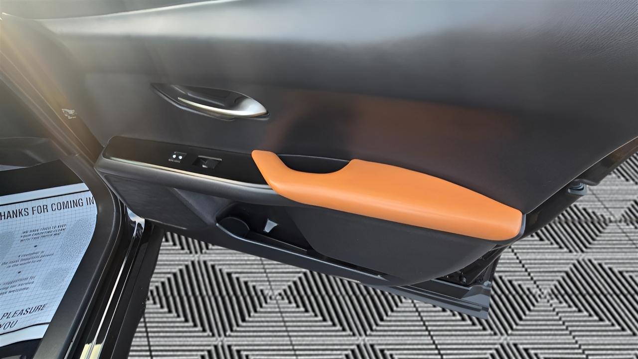 Lexus UX 200 Luxury 2019
